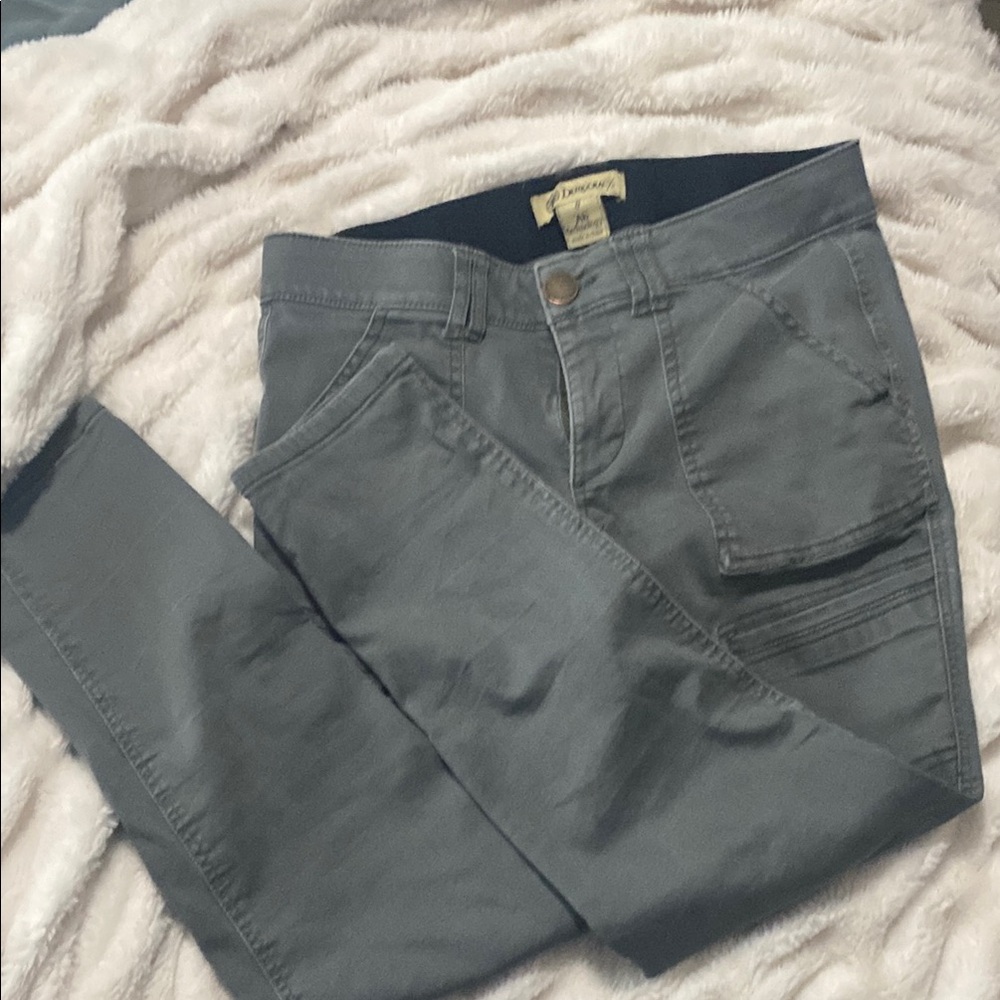 Democracy Gray Cargo Style Skinny Pants